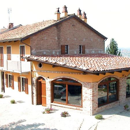 La Briccola Villa Diano d'Alba Bagian luar foto